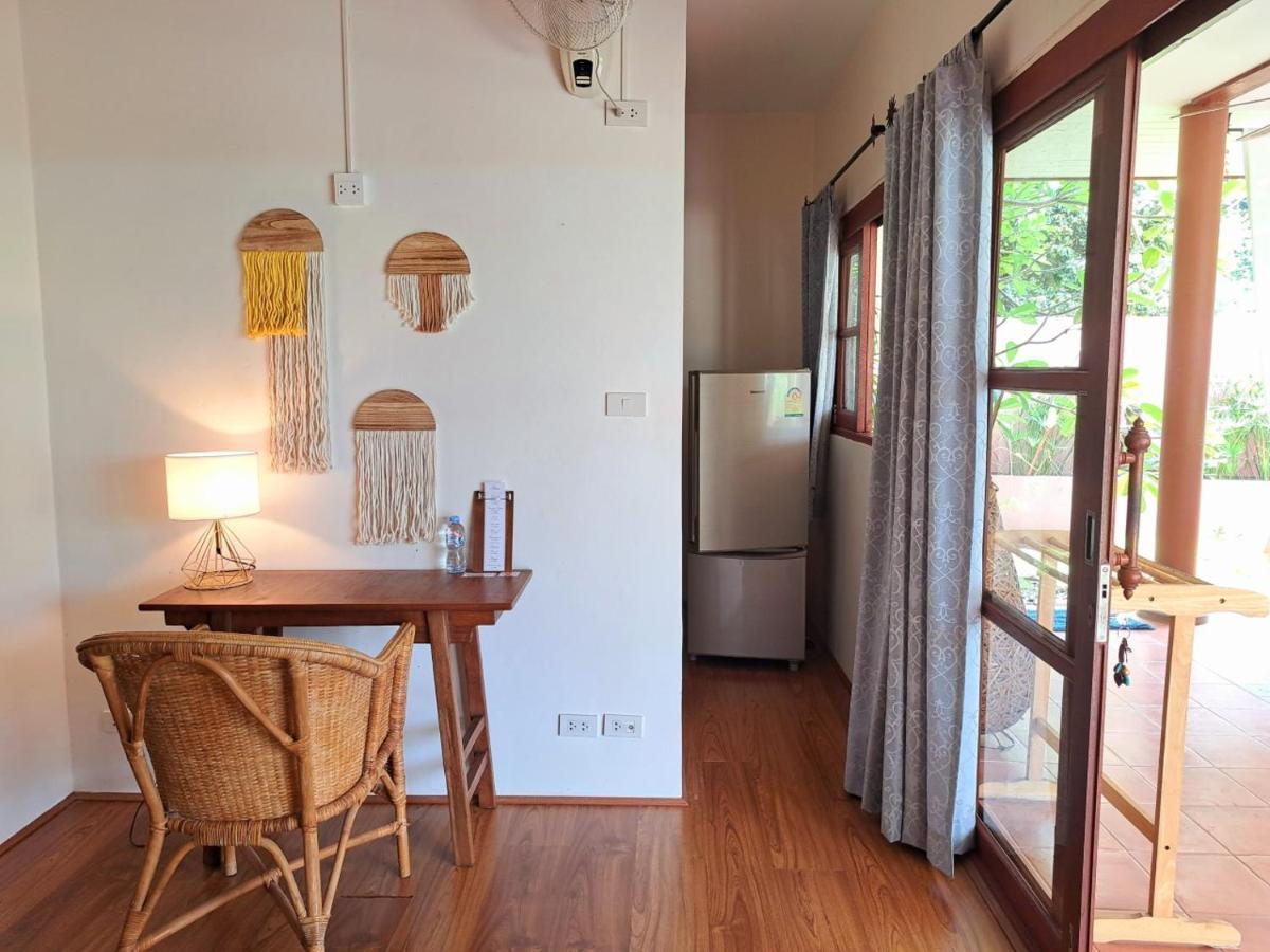 Laura Guest House-Adult Only- Hua Thanon  Ngoại thất bức ảnh