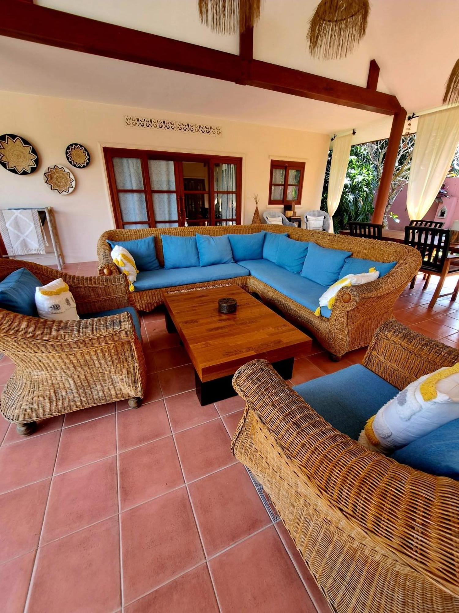 Laura Guest House-Adult Only- Hua Thanon  Ngoại thất bức ảnh