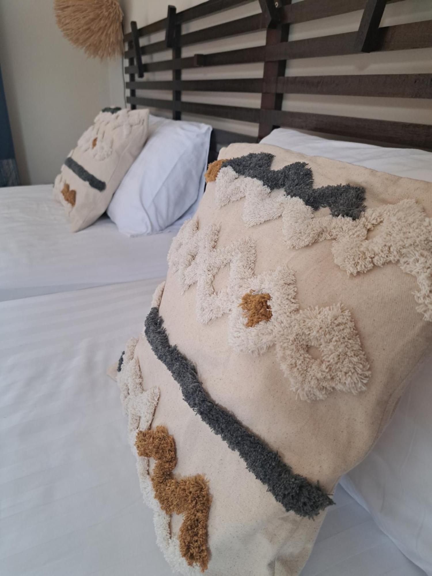 Laura Guest House-Adult Only- Hua Thanon  Ngoại thất bức ảnh
