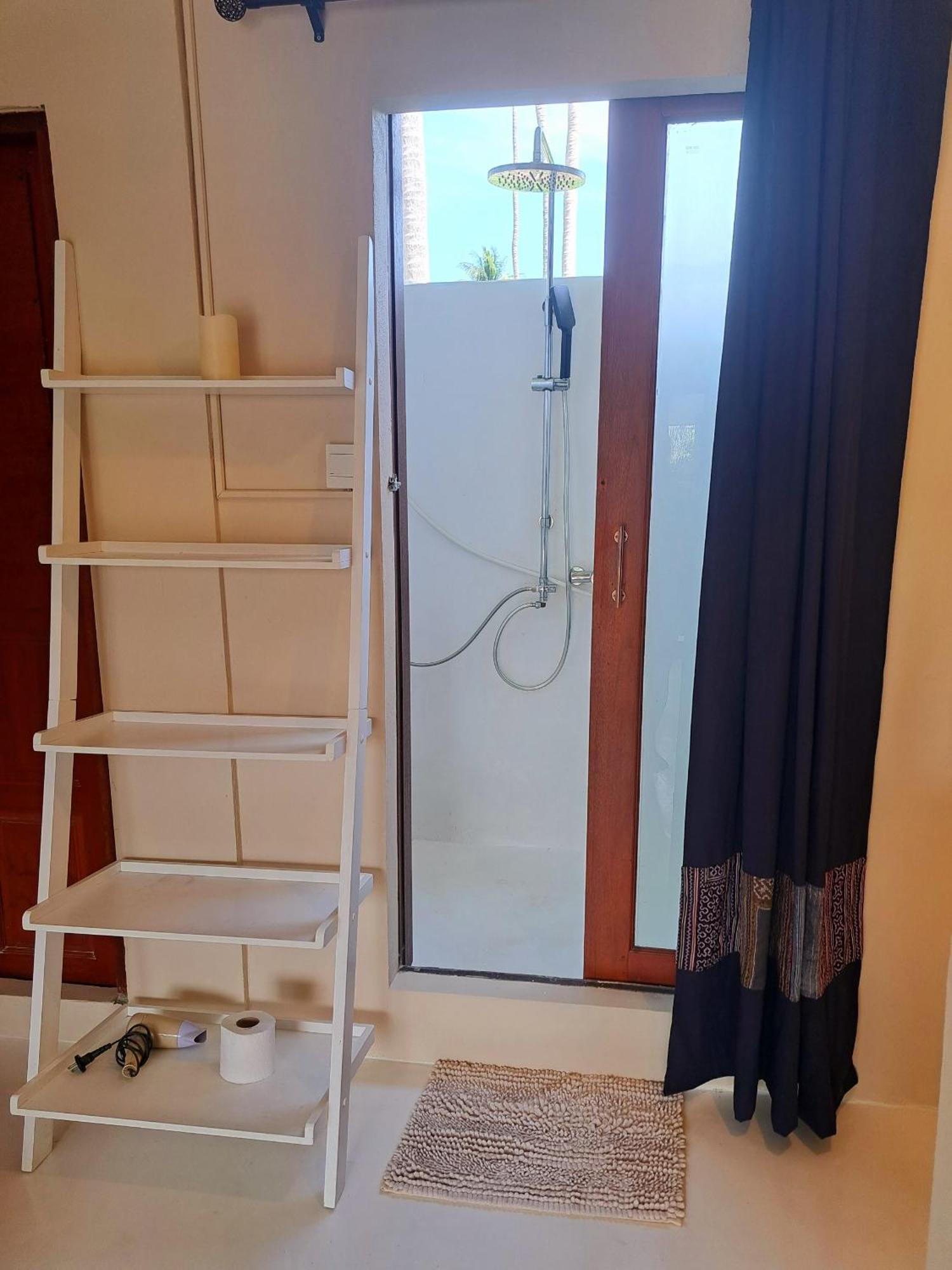 Laura Guest House-Adult Only- Hua Thanon  Ngoại thất bức ảnh