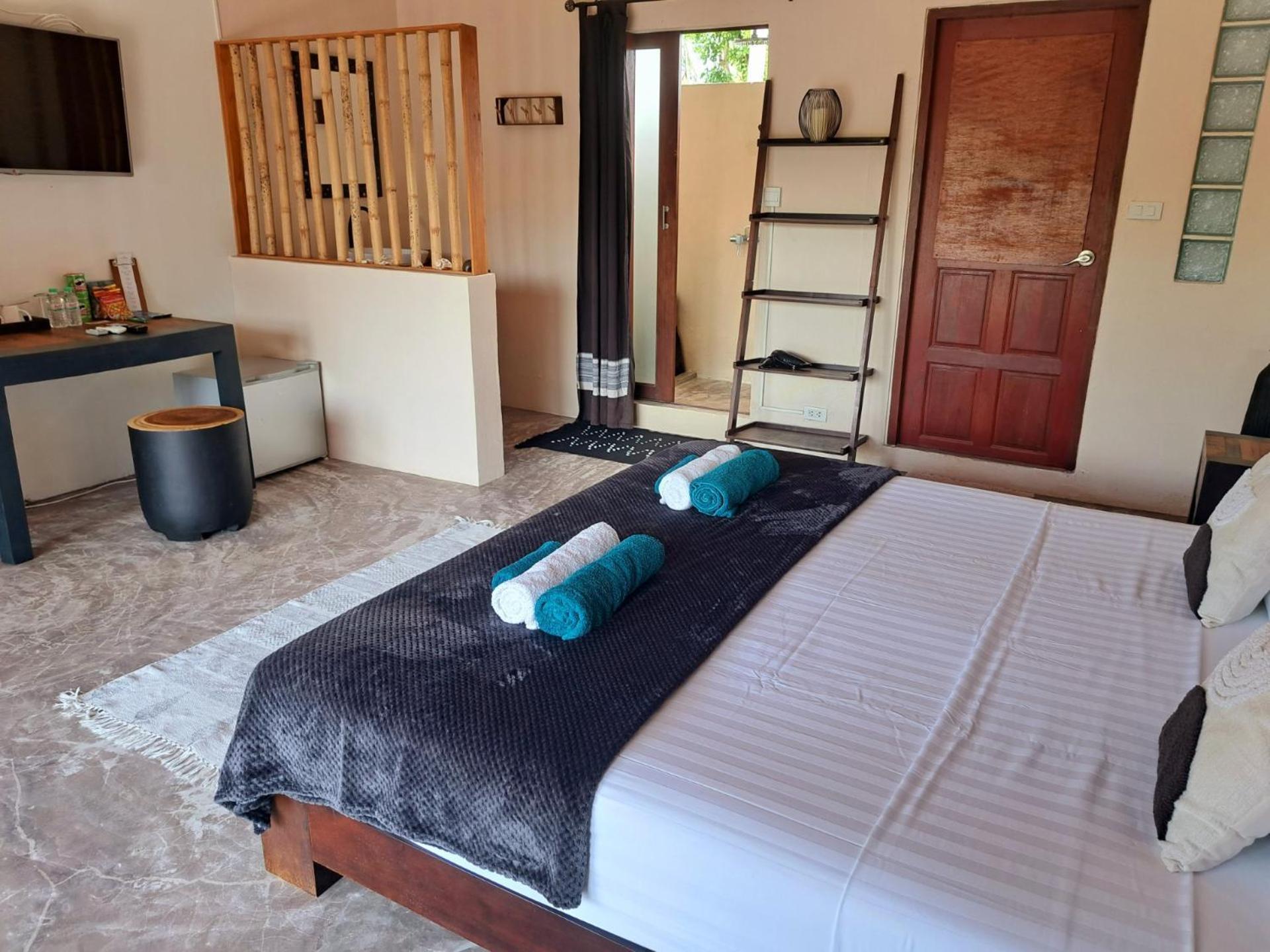 Laura Guest House-Adult Only- Hua Thanon  Phòng bức ảnh